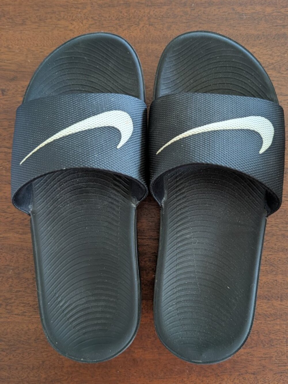 Nike Slides - Size 5Y